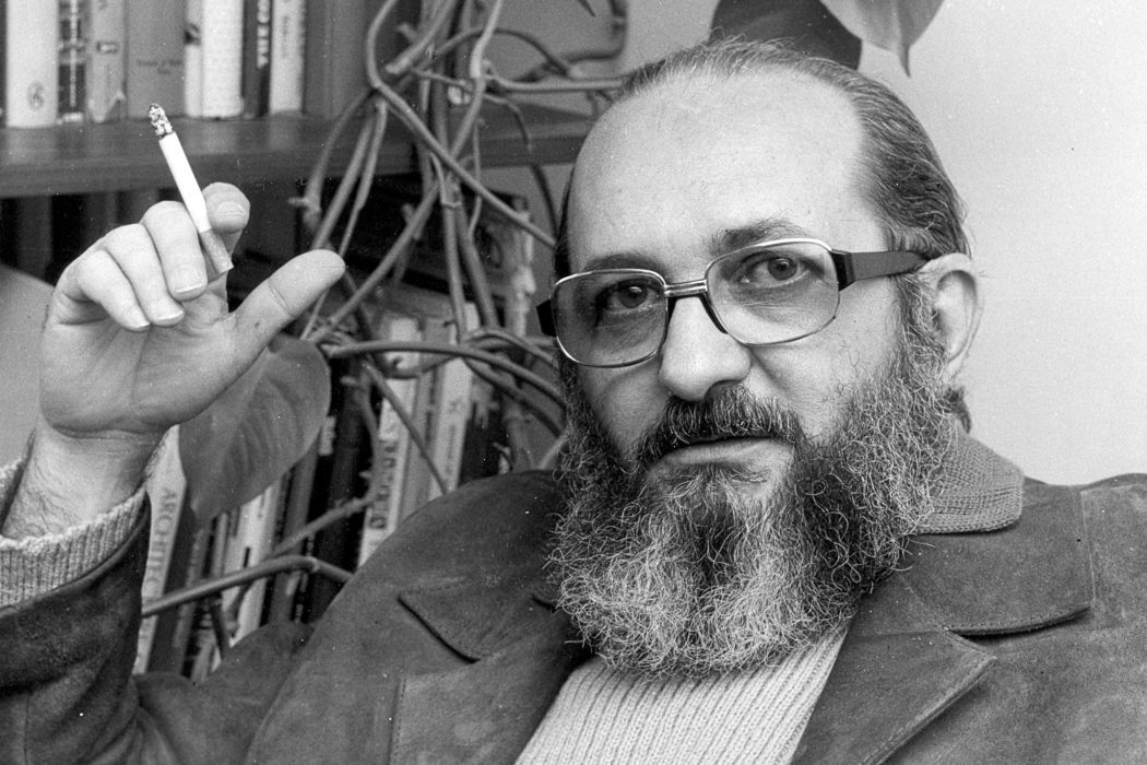 https://kindlemag.in/wp-content/uploads/2014/12/1970s_freire_p451-1050x700.jpg